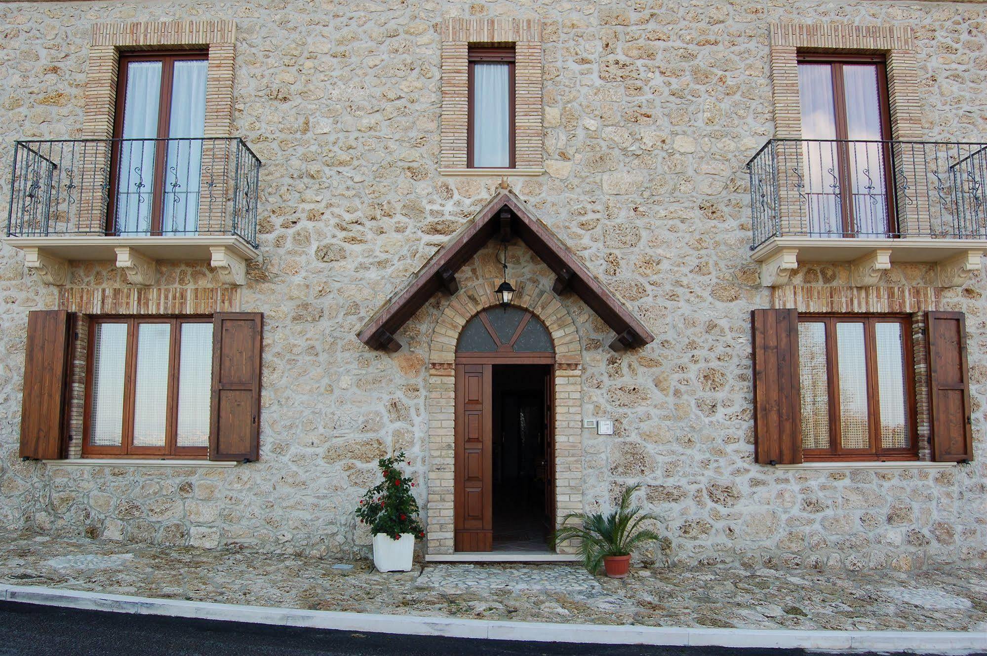 Le Pietre Ricce B&B Roccamontepiano Exterior photo